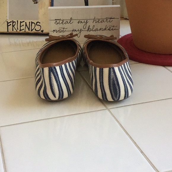 ‘Merona’ Striped Carefree Flats - Picture 4 of 6